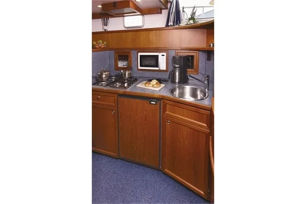 Kotterjacht 1070 - Boatscribe.com