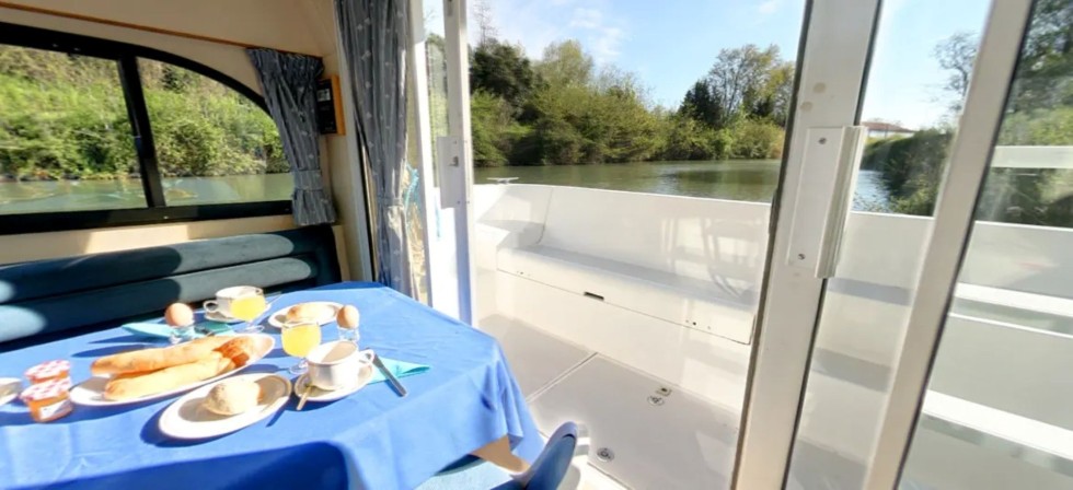 Le Boat Caprice - Boatscribe.com