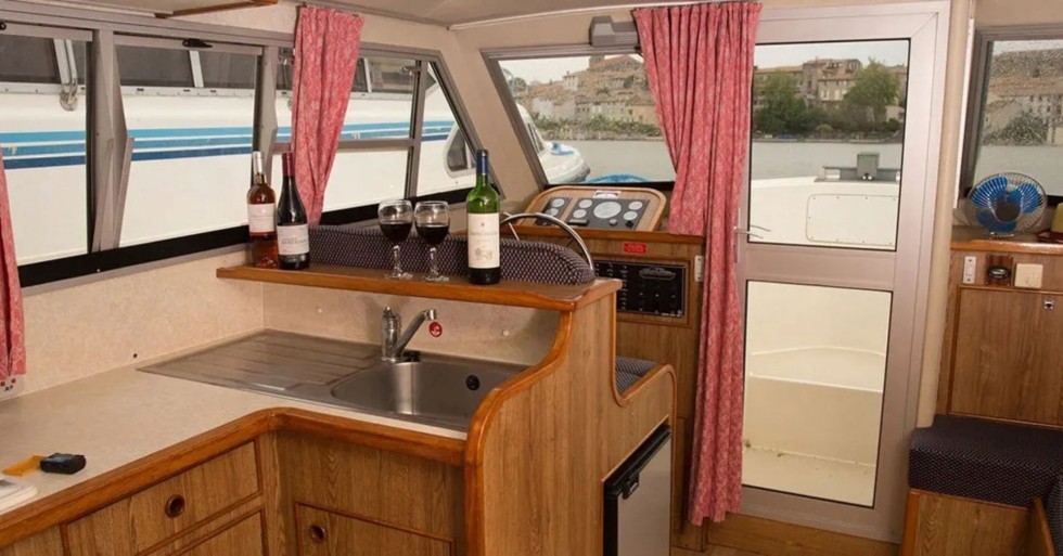 Le Boat Cirrus B - Boatscribe.com