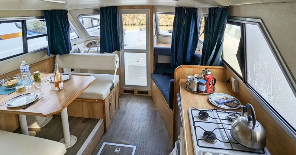 Le Boat Cirrus B - Boatscribe.com