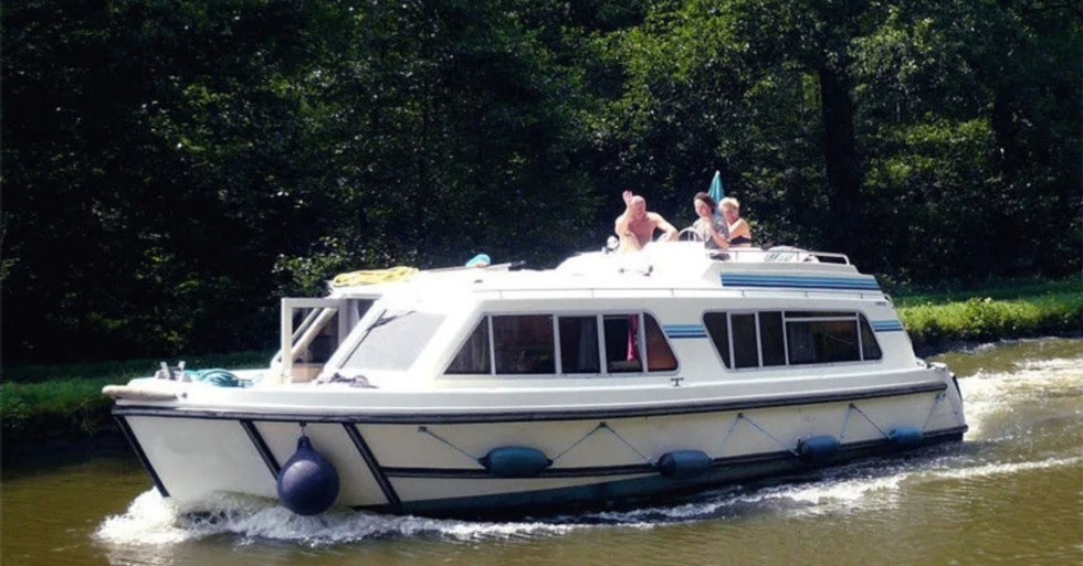 Le Boat Cirrus B - Boatscribe.com