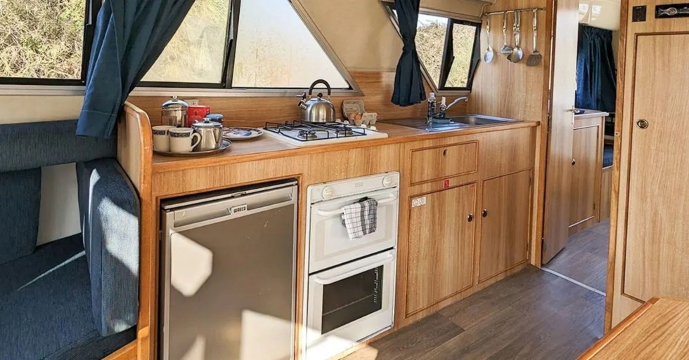 Le Boat Cirrus B - Boatscribe.com