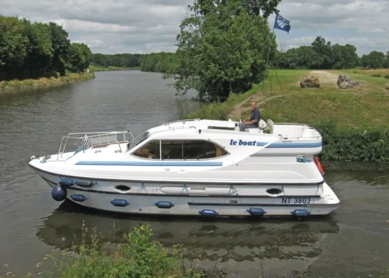 Le Boat Countess - Boatscribe.com