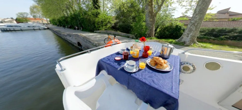 Le Boat Countess - Boatscribe.com