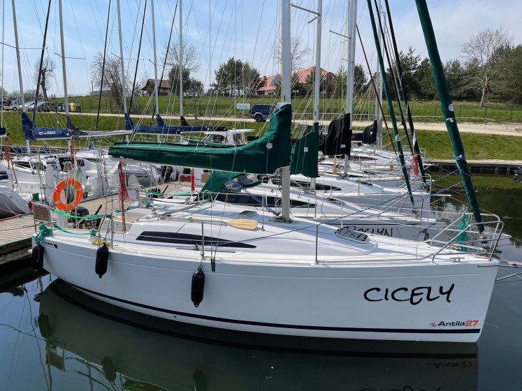 Antila 27 - Boatscribe.com