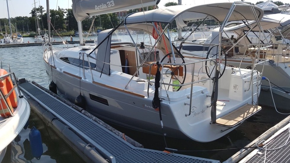 Antila 33 - Boatscribe.com