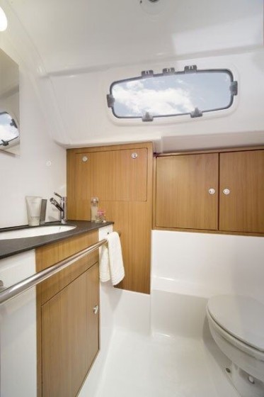 Bavaria 35 Cruiser - Boatscribe.com