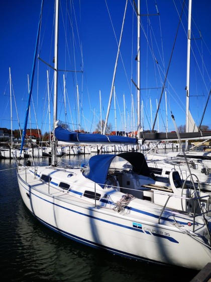Bavaria 35 Cruiser - Boatscribe.com
