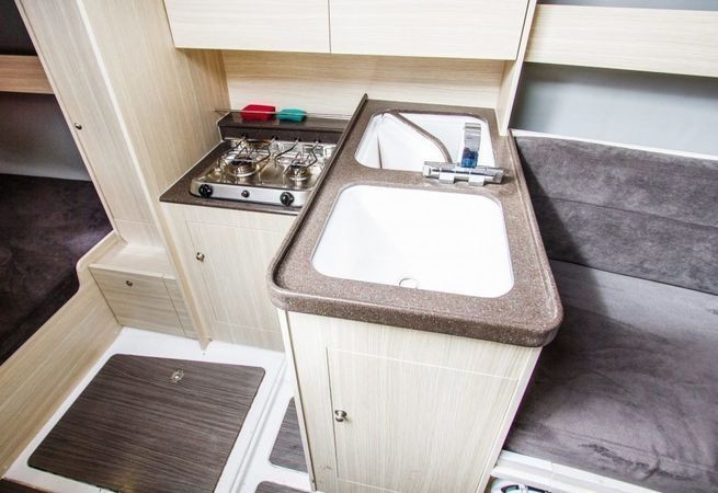 Maxus 26 Standard - Boatscribe.com