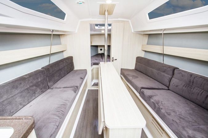 Maxus 26 Standard - Boatscribe.com