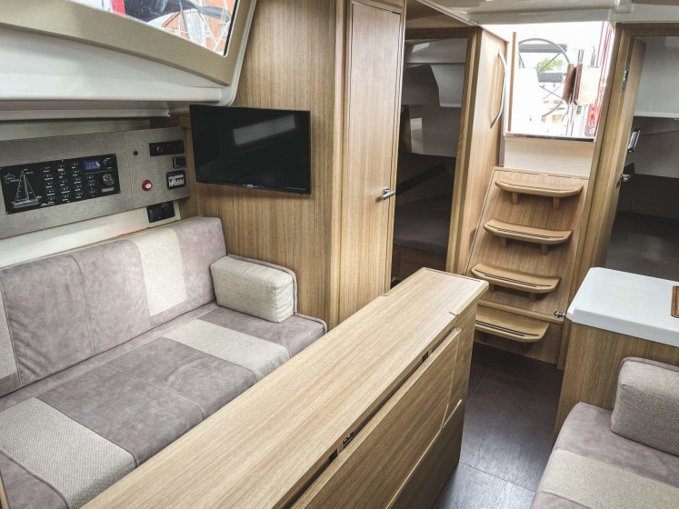 Northman Maxus 34 - Boatscribe.com
