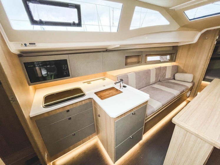 Northman Maxus 34 - Boatscribe.com