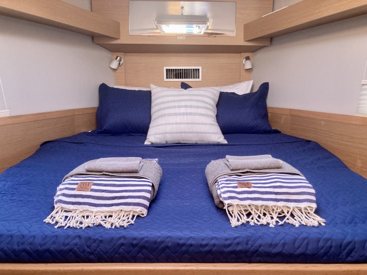 Dufour 430 - Boatscribe.com