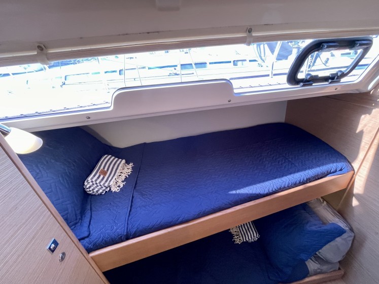 Dufour 430 - Boatscribe.com