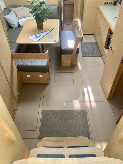 Dufour 430 - Boatscribe.com