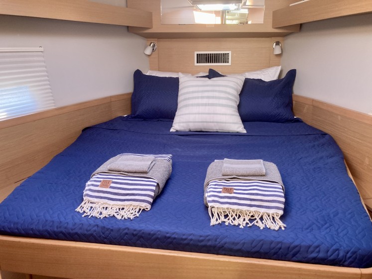 Dufour 430 - Boatscribe.com