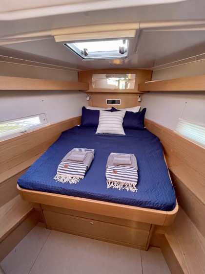 Dufour 430 - Boatscribe.com