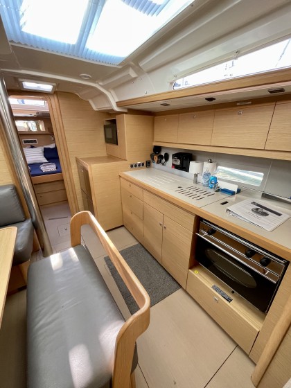 Dufour 430 - Boatscribe.com