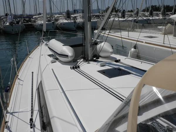 Oceanis 45 - Boatscribe.com
