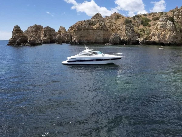 Pershing 37 - Boatscribe.com