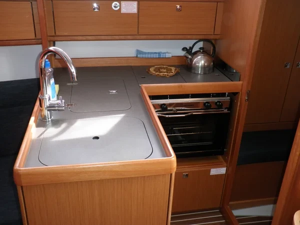 Bavaria 33 Cruiser - Boatscribe.com