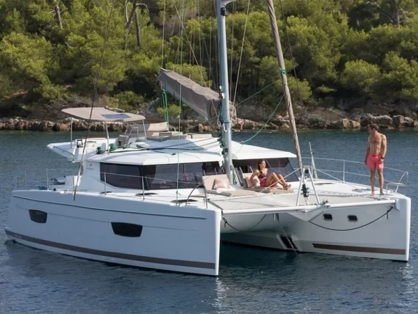 Helia 44 - Boatscribe.com