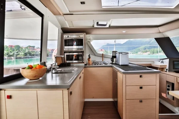 Helia 44 - Boatscribe.com