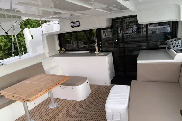 Lagoon 46 - Boatscribe.com