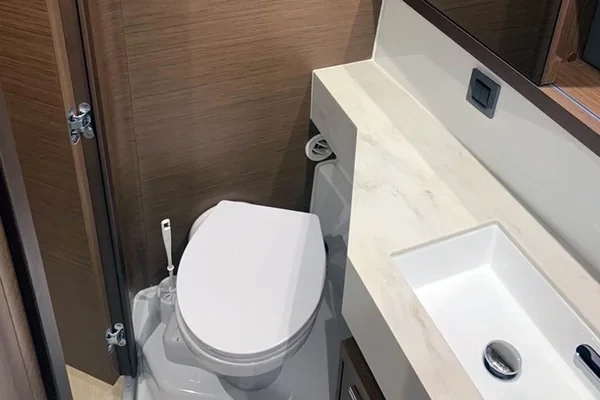 Lagoon 46 - Boatscribe.com