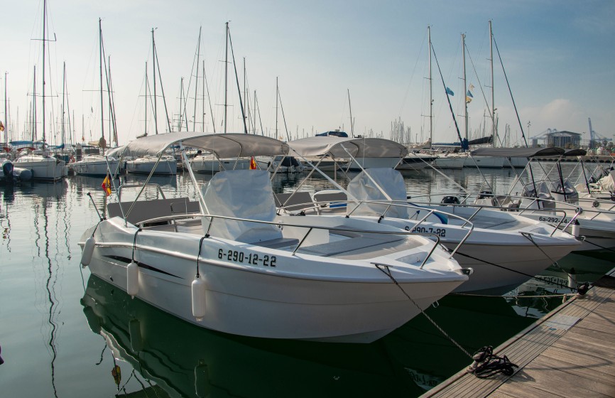 Astilux AX 600 Open - Boatscribe.com