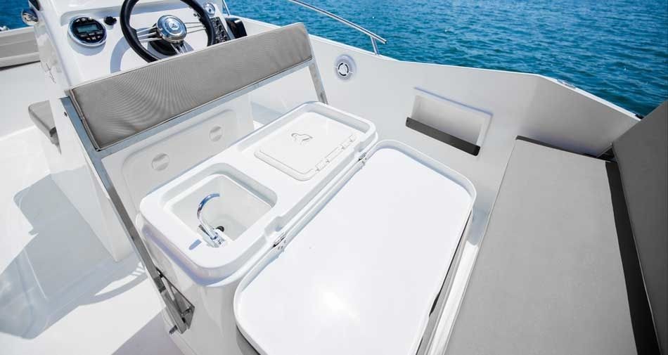 Astilux AX 600 Open - Boatscribe.com