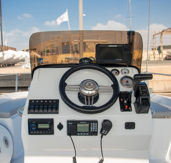 Astilux AX 600 Open - Boatscribe.com