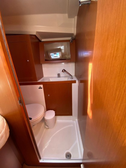 Oceanis 41.1 - Boatscribe.com