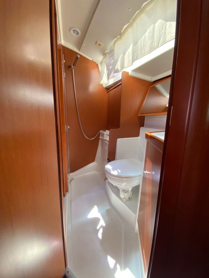 Oceanis 41.1 - Boatscribe.com