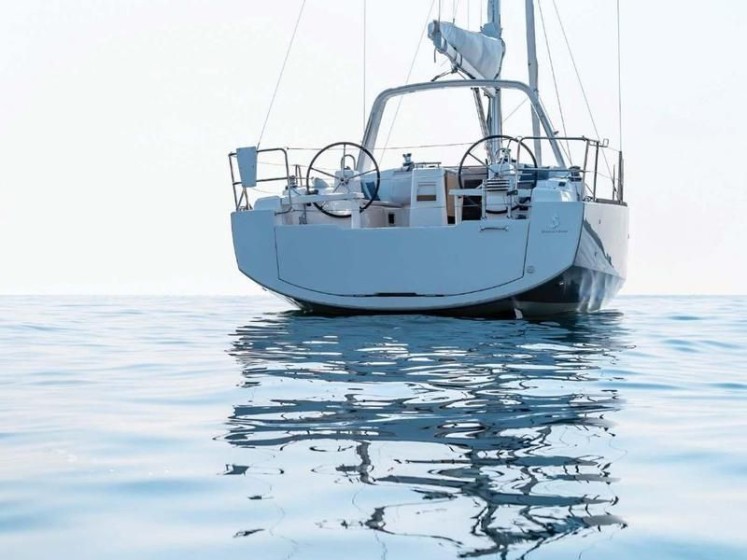 Oceanis 38 - Boatscribe.com