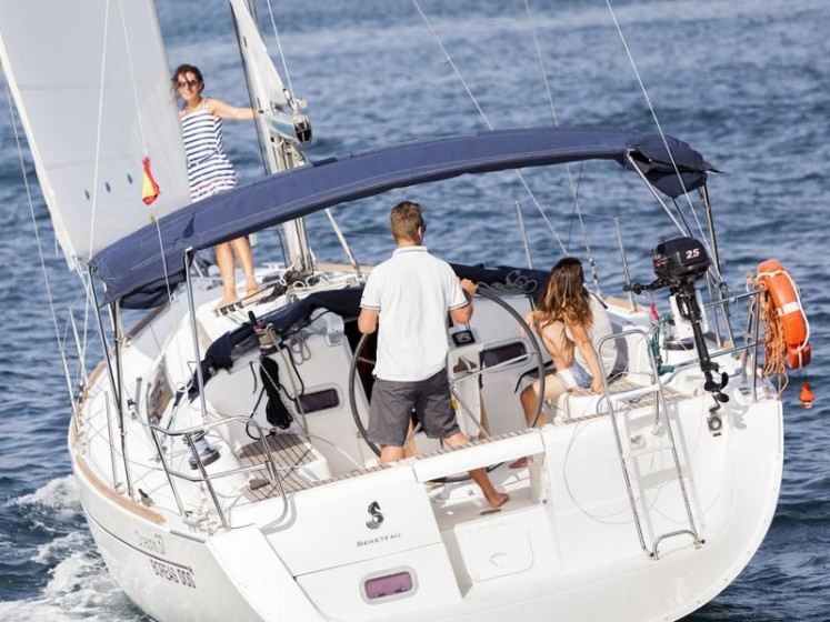 Oceanis 37 - Boatscribe.com