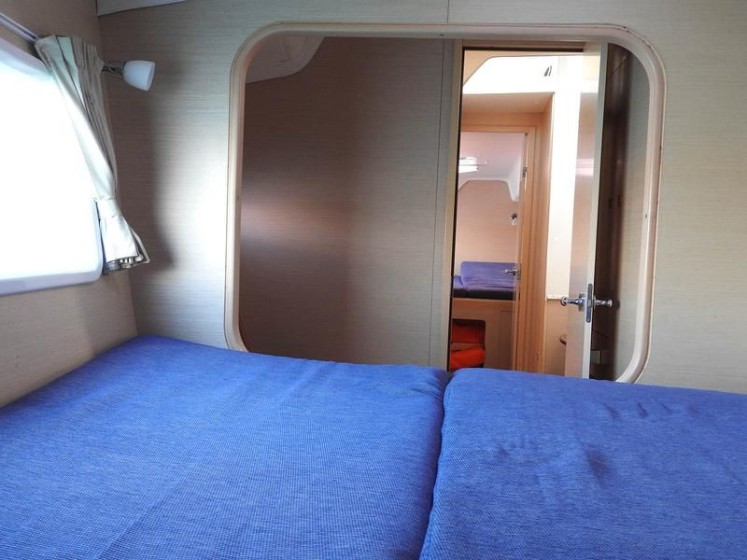 Lagoon 380 - Boatscribe.com