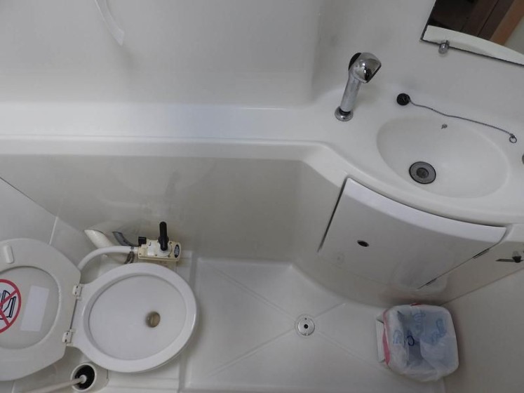 Lagoon 380 - Boatscribe.com