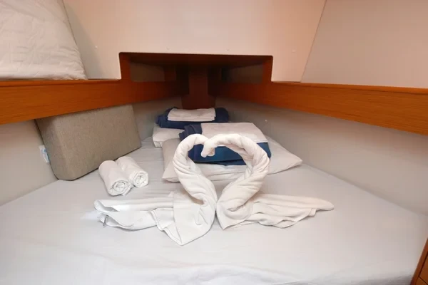 Sun Odyssey 33i - Boatscribe.com