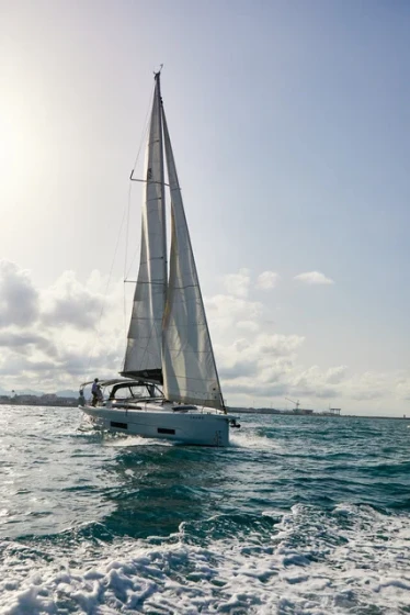 Dufour 470 - Boatscribe.com