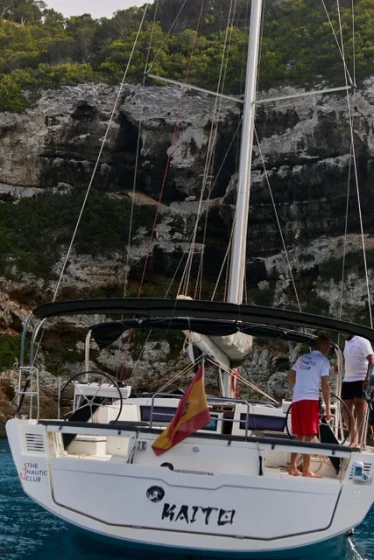 Dufour 470 - Boatscribe.com