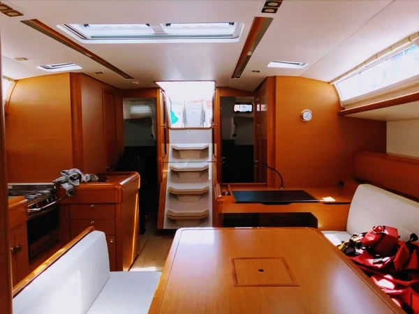 Sun Odyssey 519 - Boatscribe.com