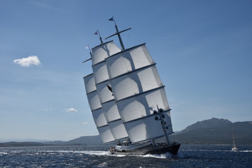 Perini Navi 288 - Boatscribe.com