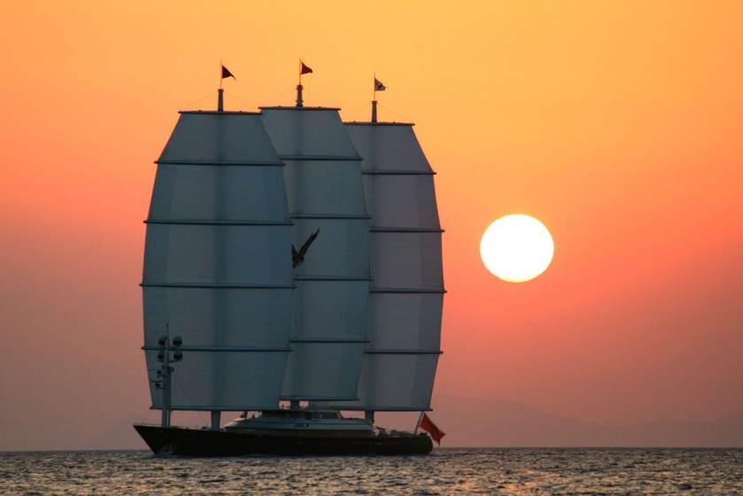 Perini Navi 288 - Boatscribe.com