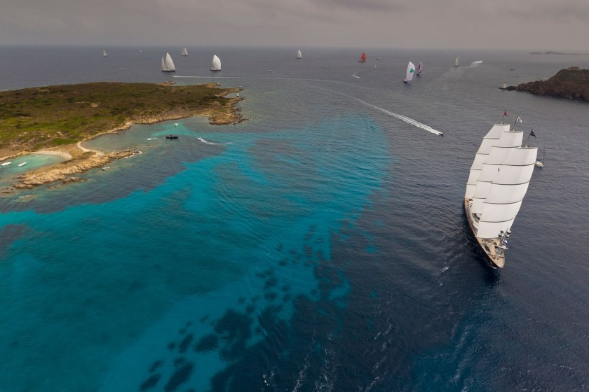 Perini Navi 288 - Boatscribe.com