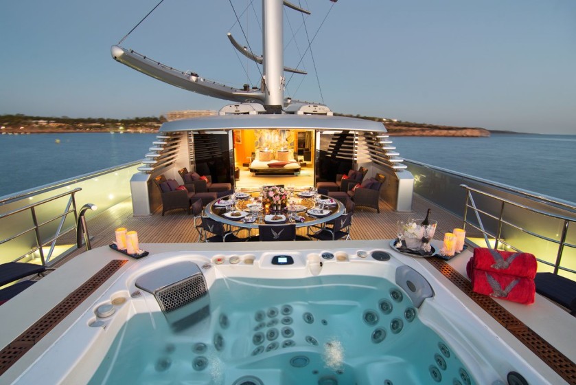 Perini Navi 288 - Boatscribe.com