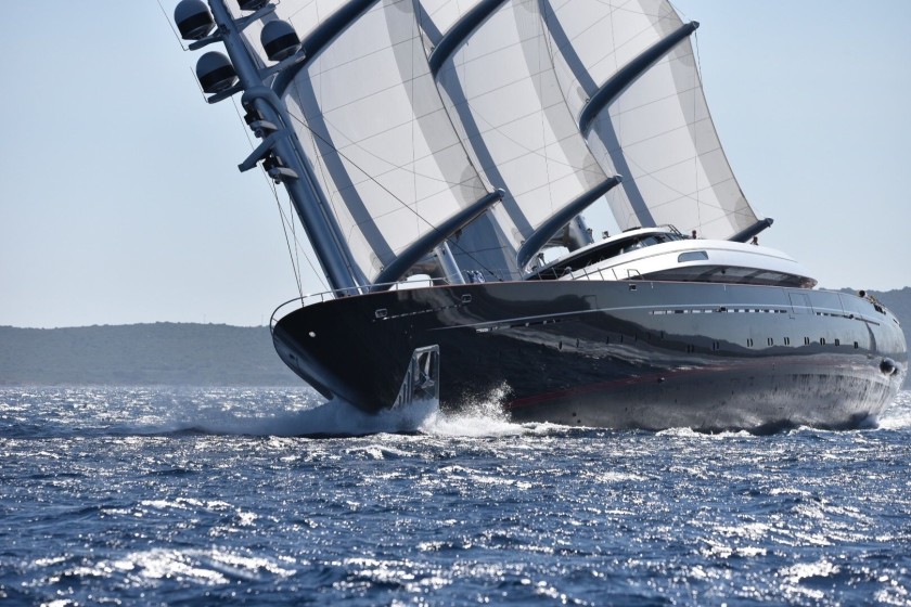 Perini Navi 288 - Boatscribe.com