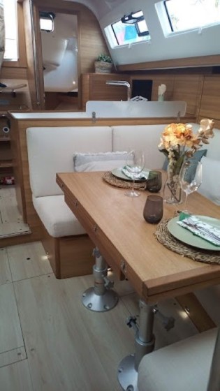 Elan Impression 40.1 - Boatscribe.com