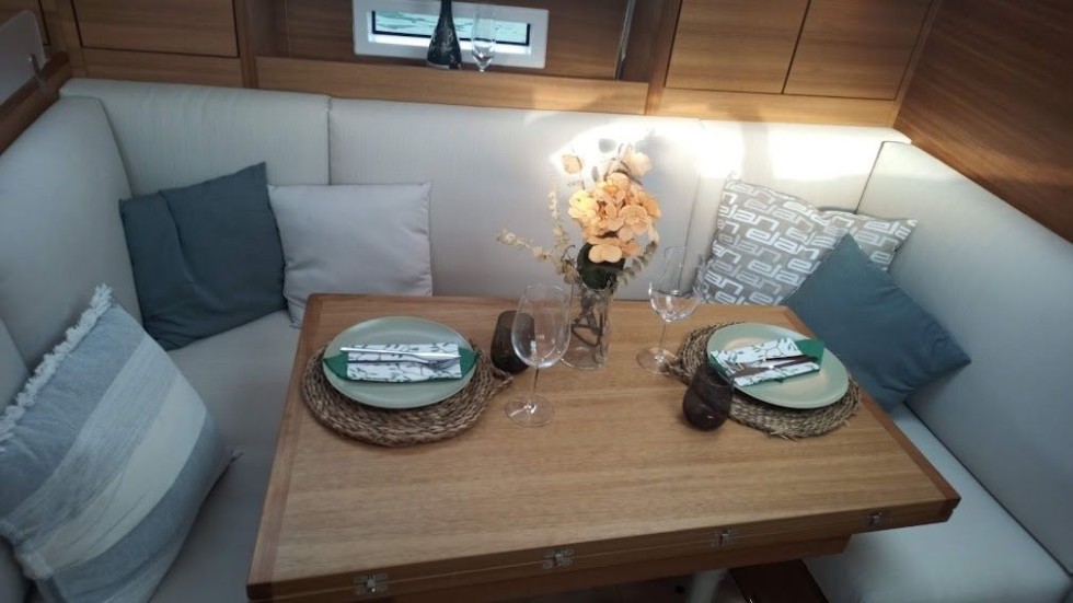 Elan Impression 40.1 - Boatscribe.com