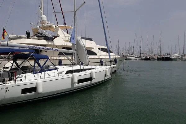 Oceanis 46.1 - Boatscribe.com